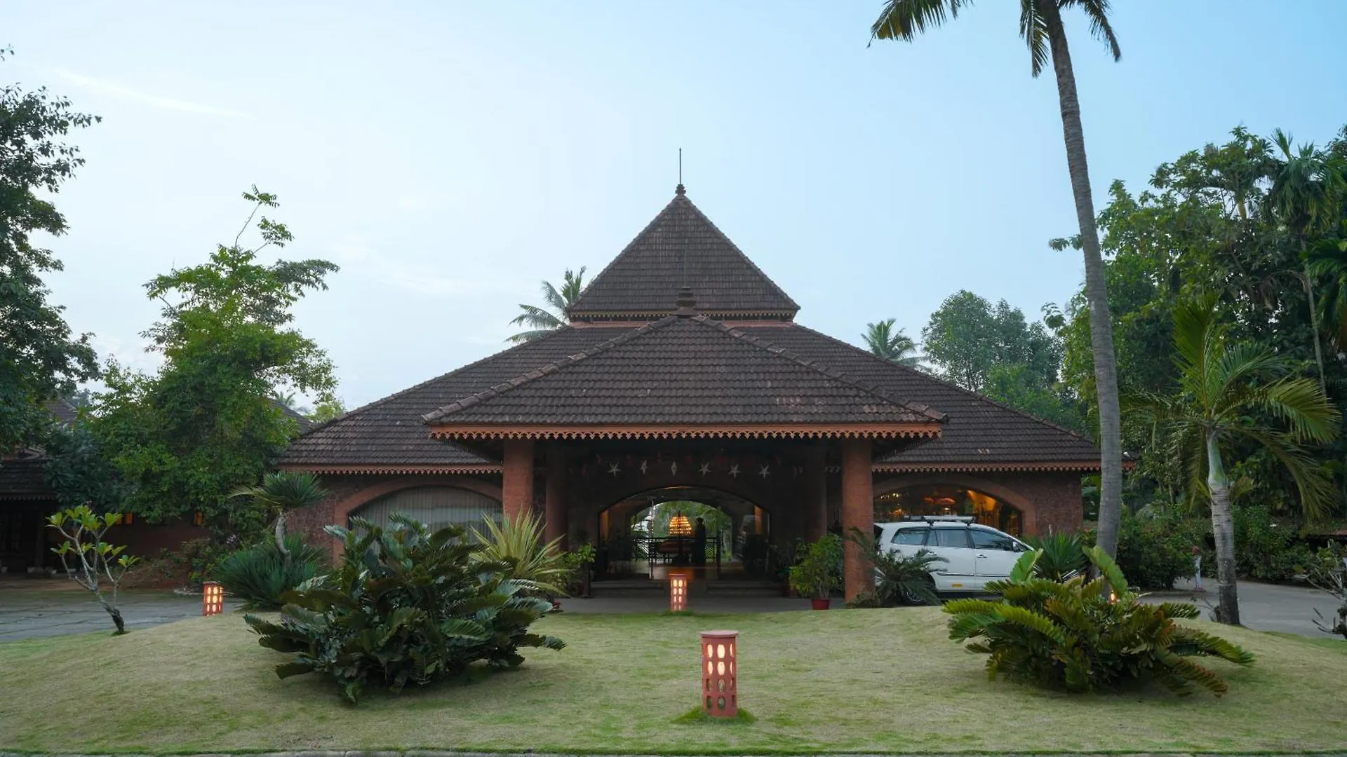 Lakesong Resort Kumarakom 4*,
